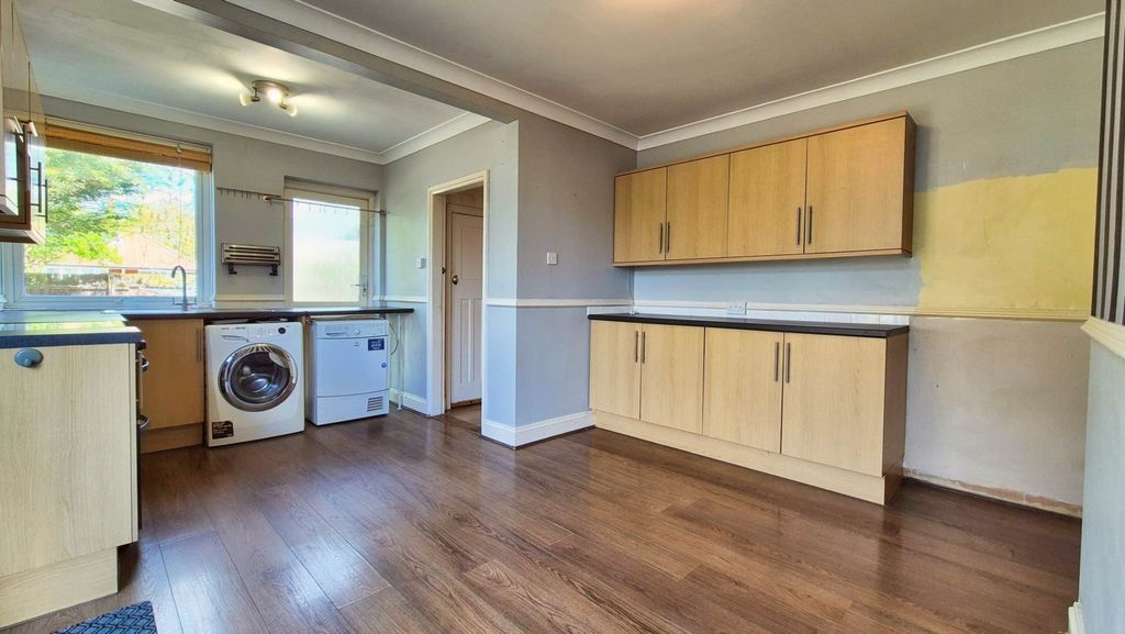 Property photo 3 of 22