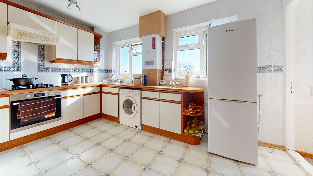 Property photo 3 of 11 51-Harding-House-Kitchen.Jpg