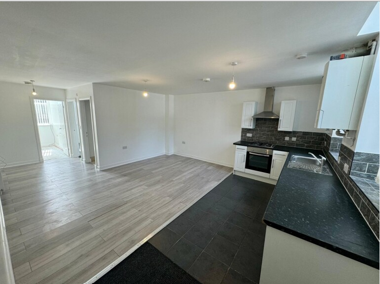 Property photo 2 of 4