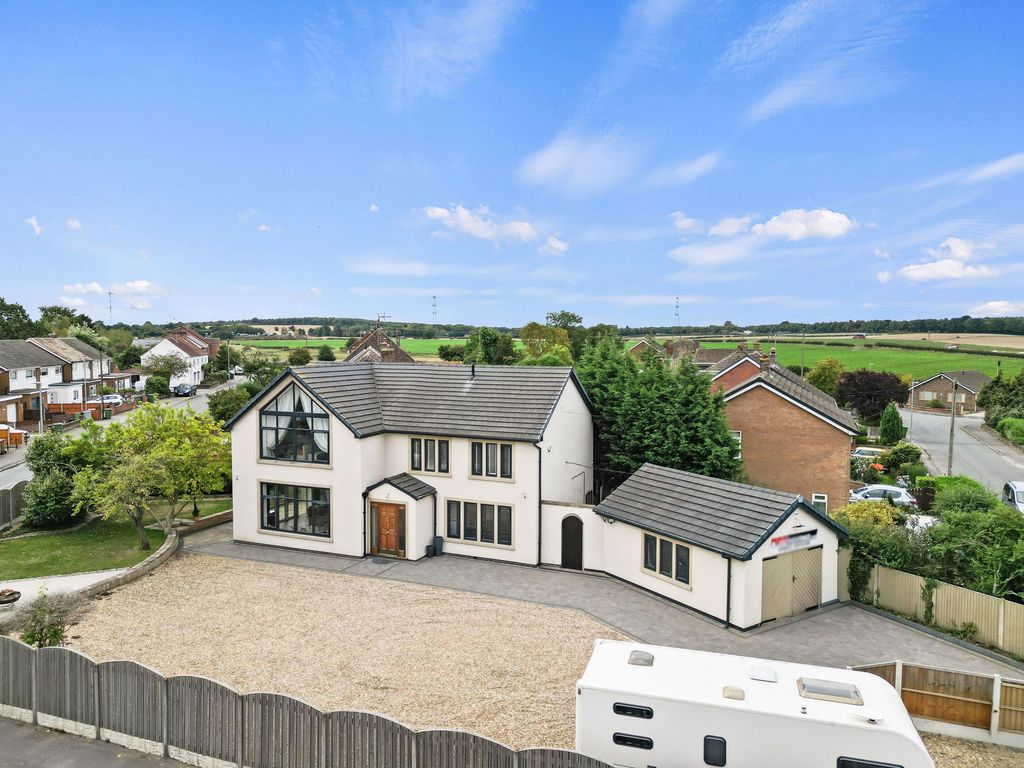 Property photo 1 of 43