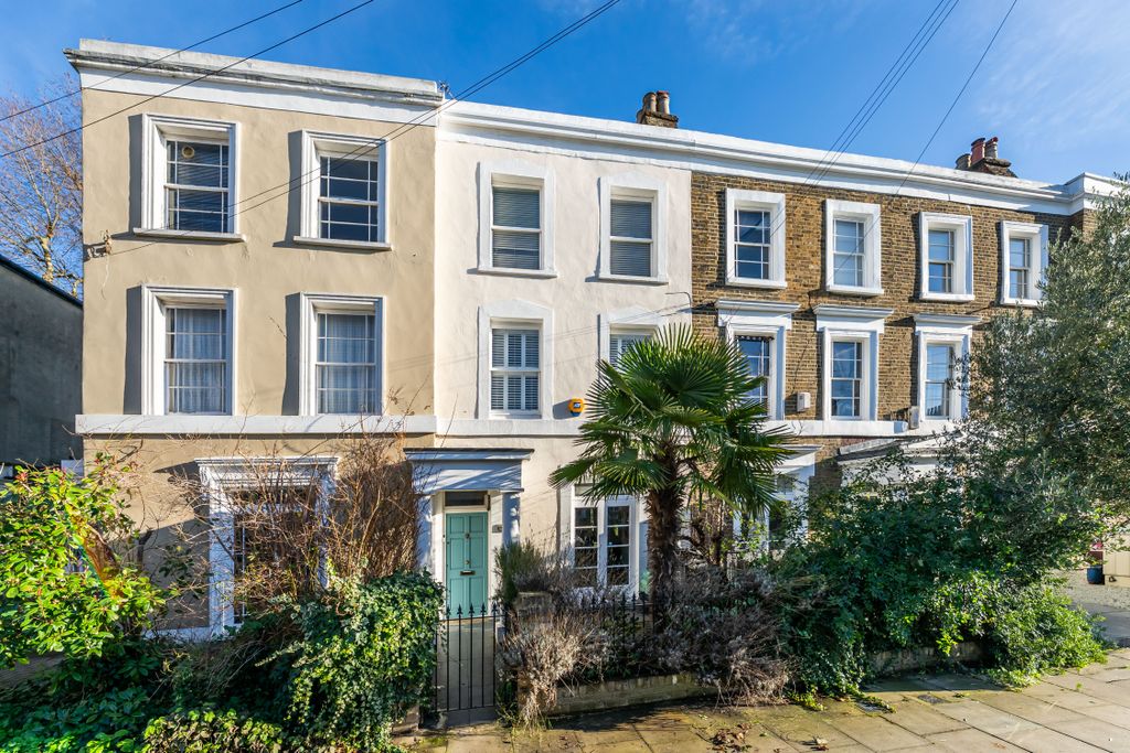 Property photo 1 of 41