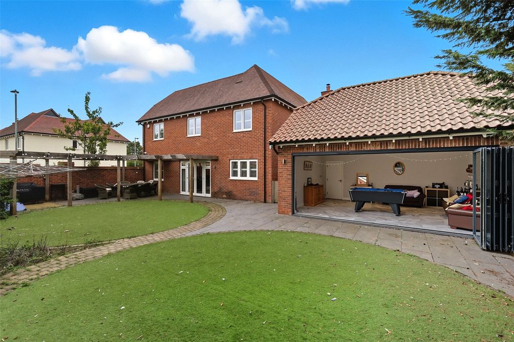 Property photo 1 of 17 Garden