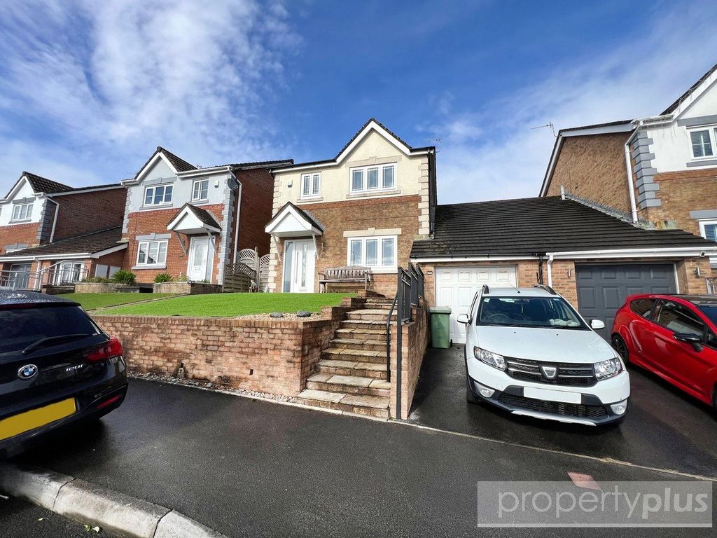 Property photo 1 of 18 Picture No. 01