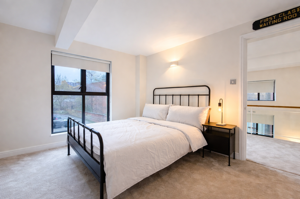 Property photo 3 of 17 Modern Bedroom At Twilight