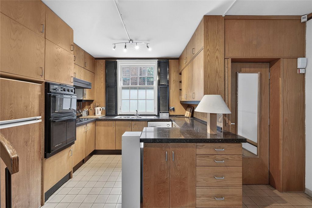 Property photo 3 of 16 Picture No. 12