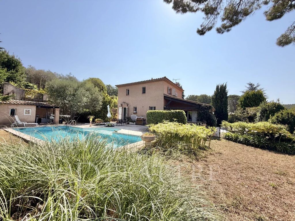 Property photo 1 of 11 Opio