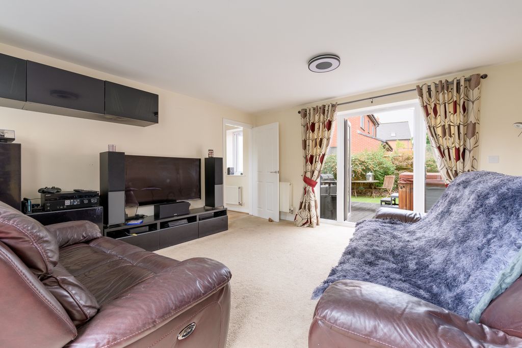 Property photo 3 of 25