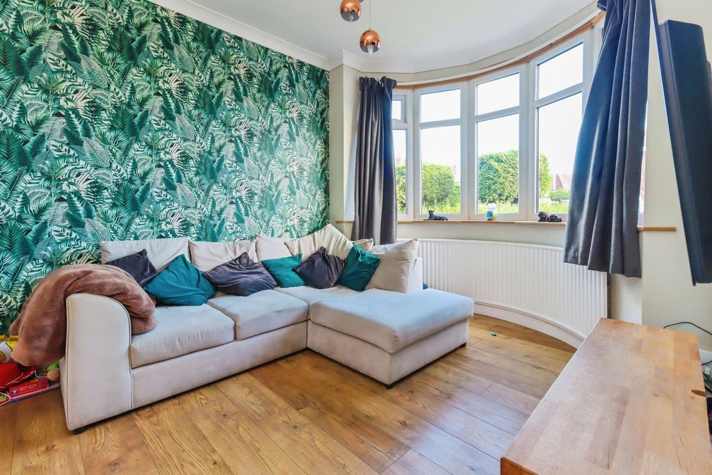 Property photo 3 of 15