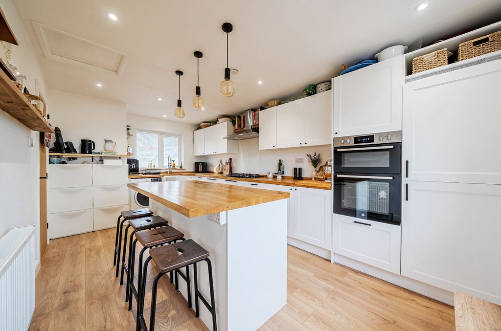 Property photo 2 of 23 1446045-17-69E265...