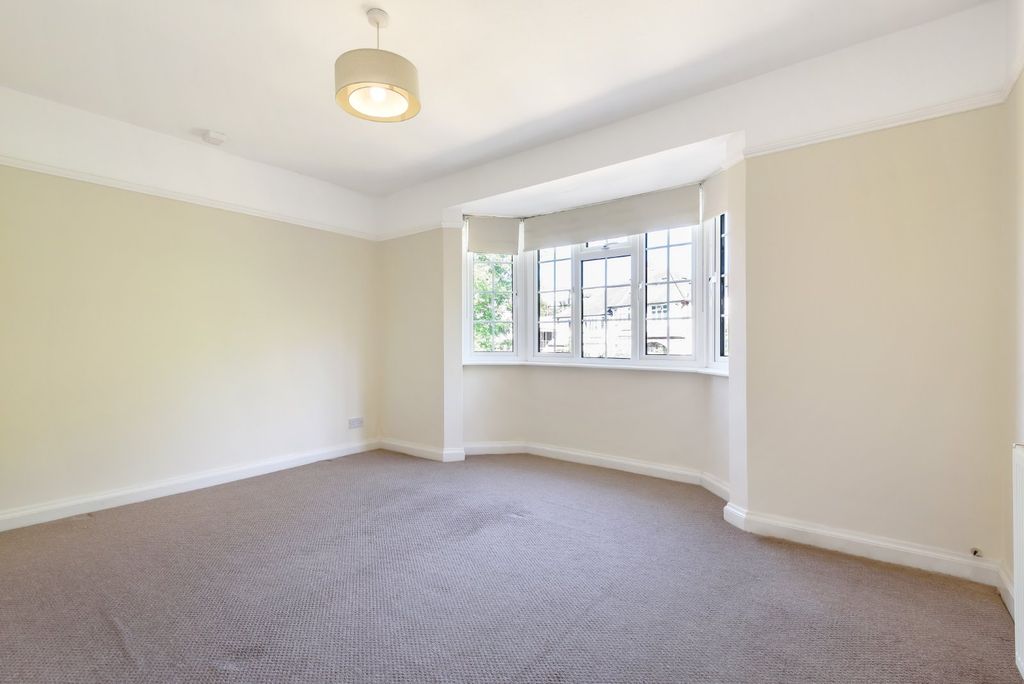 Property photo 3 of 11 Picture No. 06