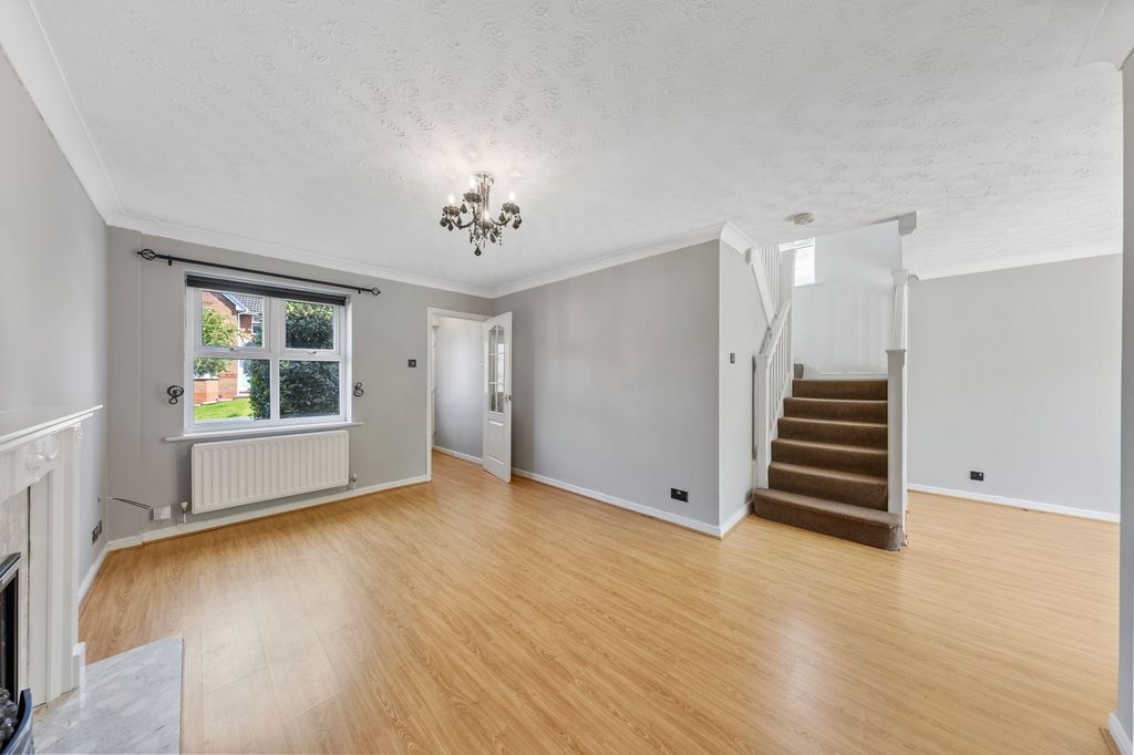 Property photo 3 of 25