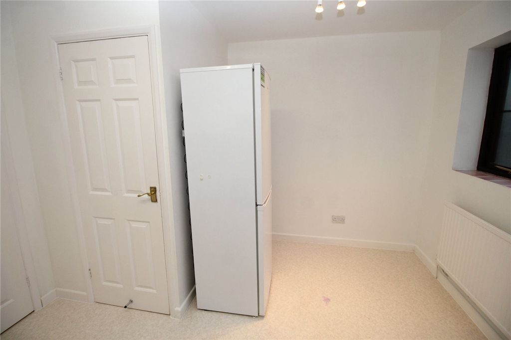 Property photo 3 of 12 Kitchen/Diner