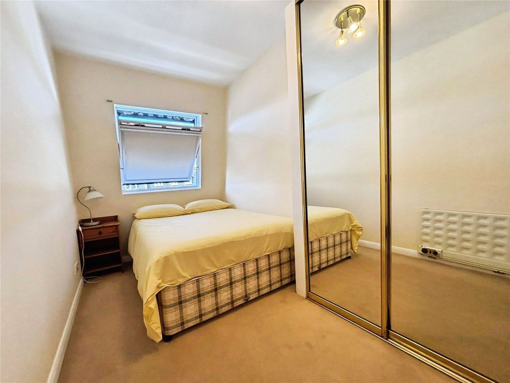 Property photo 3 of 7 Bedroom