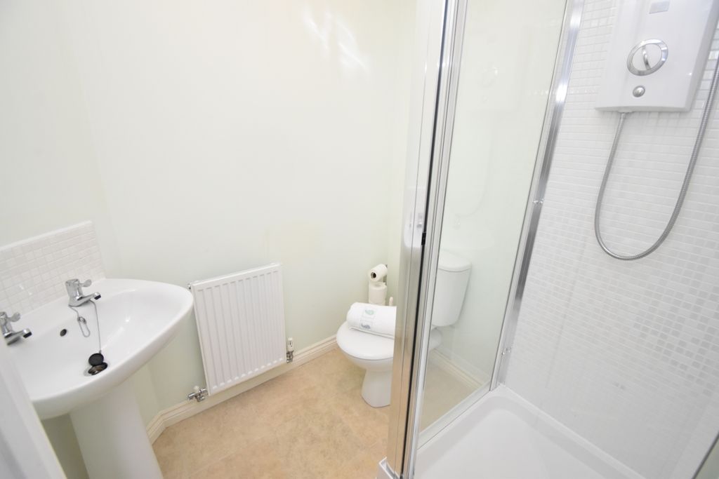 Additional image 6 of 2 bed flat for saleFlat 1/2, 2 Cyril Crescent, Paisley, Renfrewshire PA1