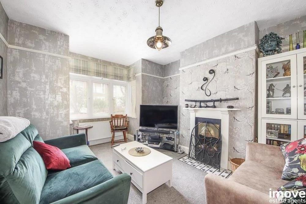 Property photo 2 of 11
