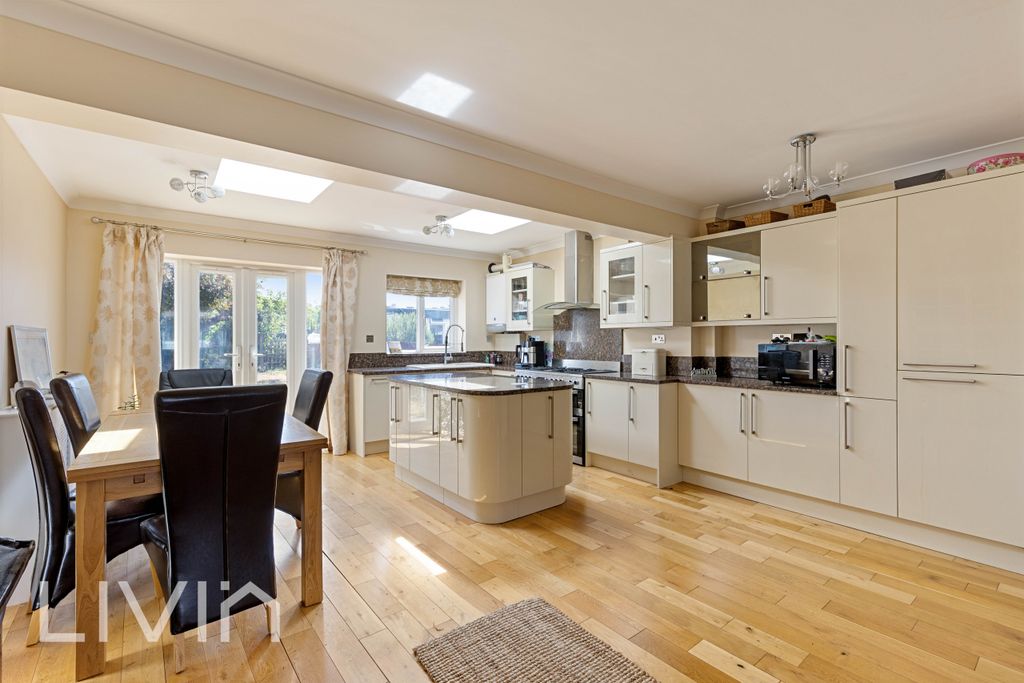 Property photo 2 of 10 918A4563