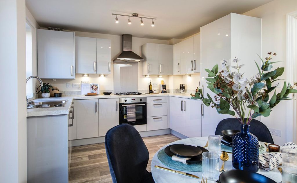 Property photo 2 of 20 Image