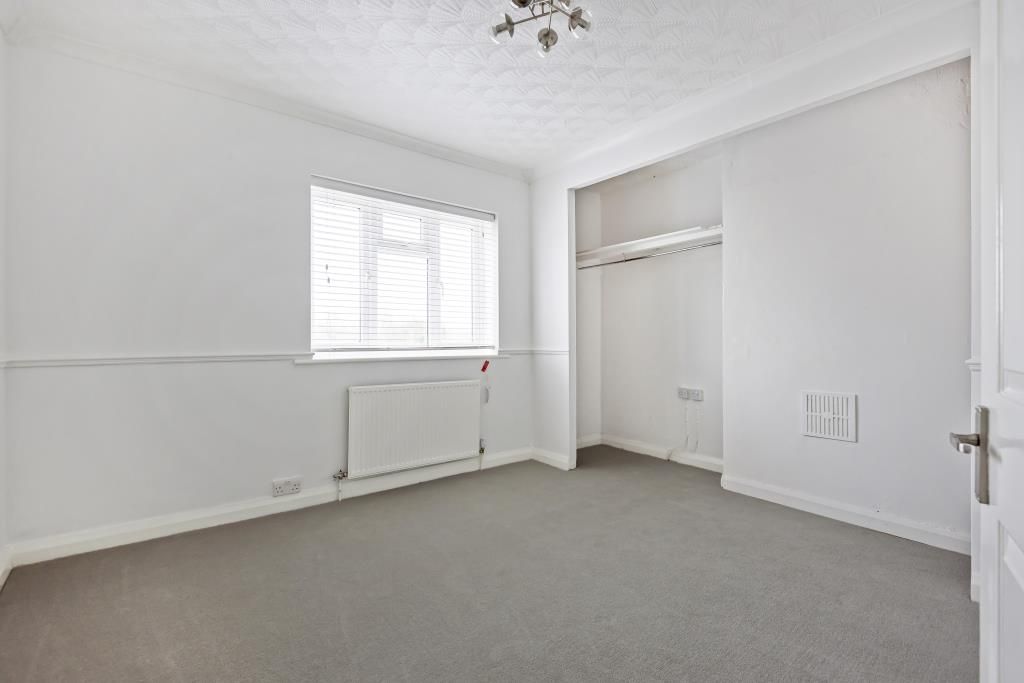 Property photo 2 of 10 Bedroom