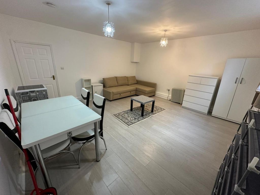 Property photo 2 of 7 2.Jpeg