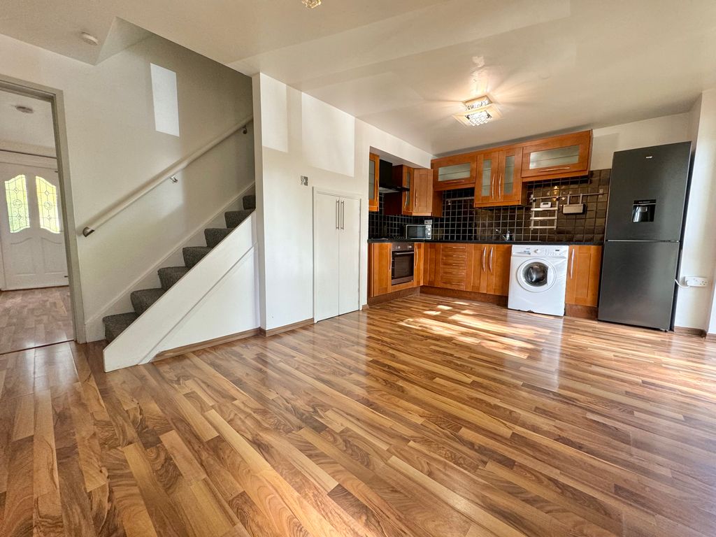 Property photo 3 of 12 Img_9413