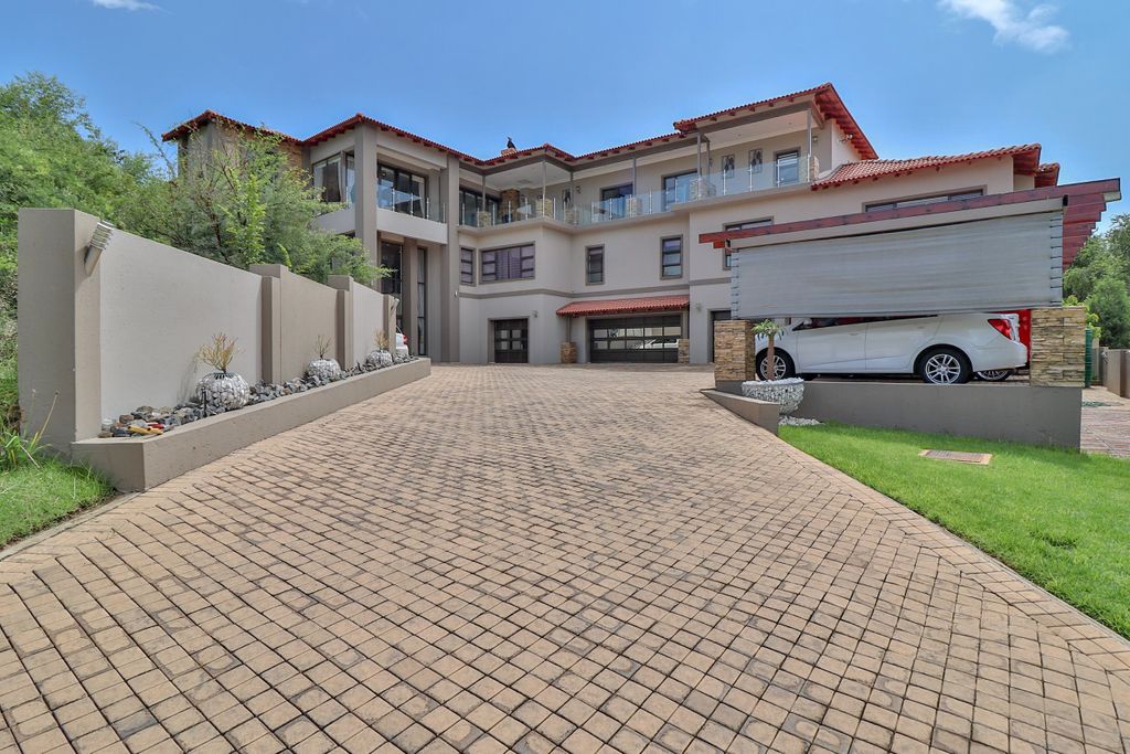 Property photo 2 of 65