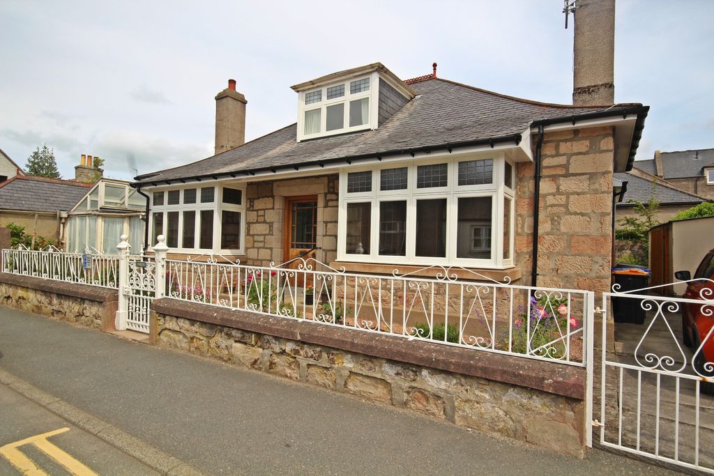 Property photo 1 of 27