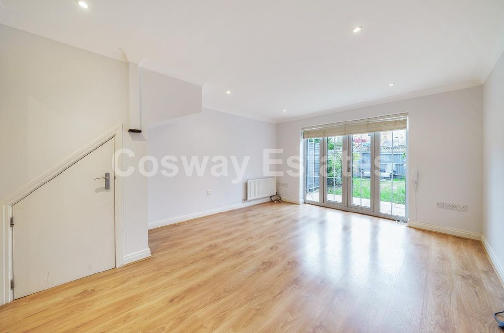 Property photo 2 of 13 28Ac9200-37Bb-4360-A19B-1E3c6B18c03F.Jpg