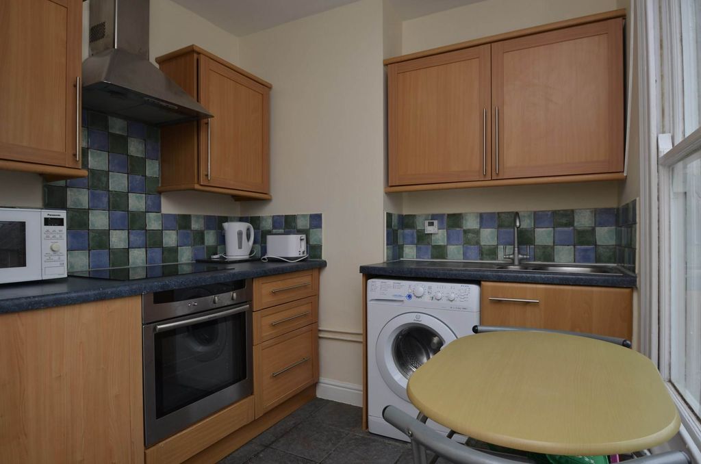 Property photo 2 of 3
