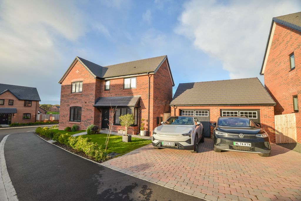 Property photo 1 of 36 Dsc_2327