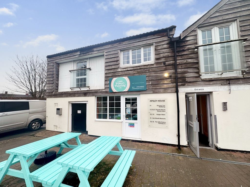 Property photo 1 of 9 Newfront