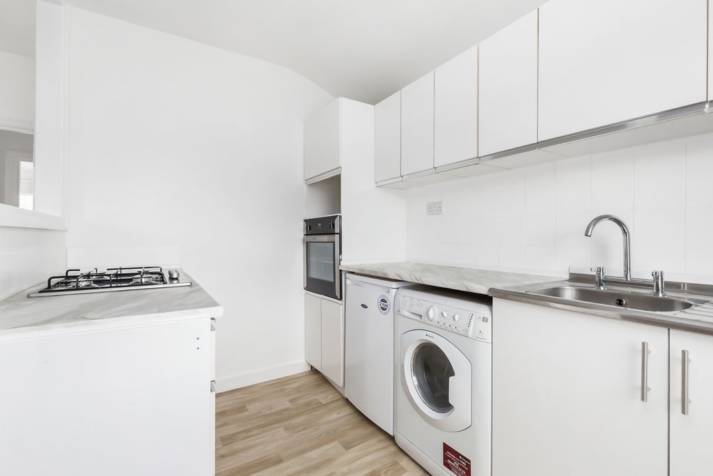 Property photo 2 of 12 Picture No. 28