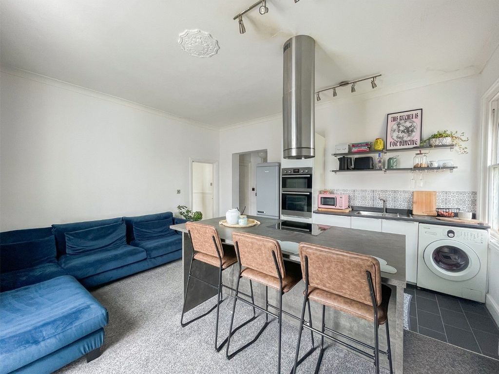 Property photo 3 of 9 2546455