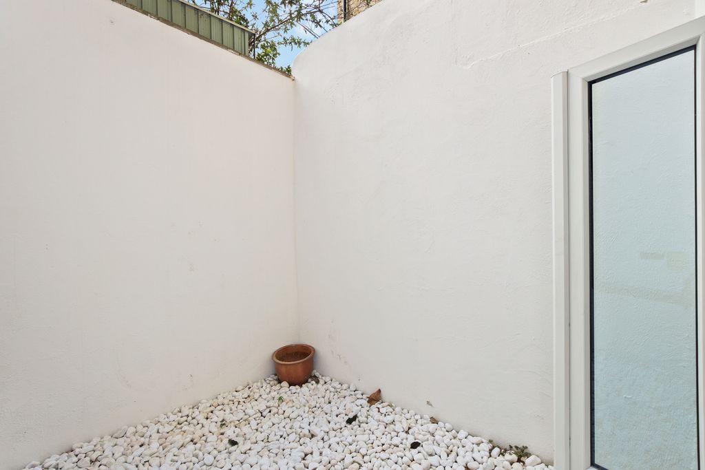 Property photo 2 of 11 Gallery
