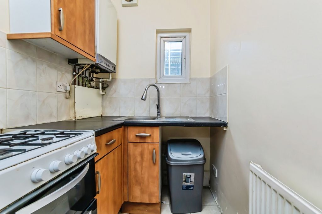 Property photo 2 of 10 Pbox-Img.Jpg