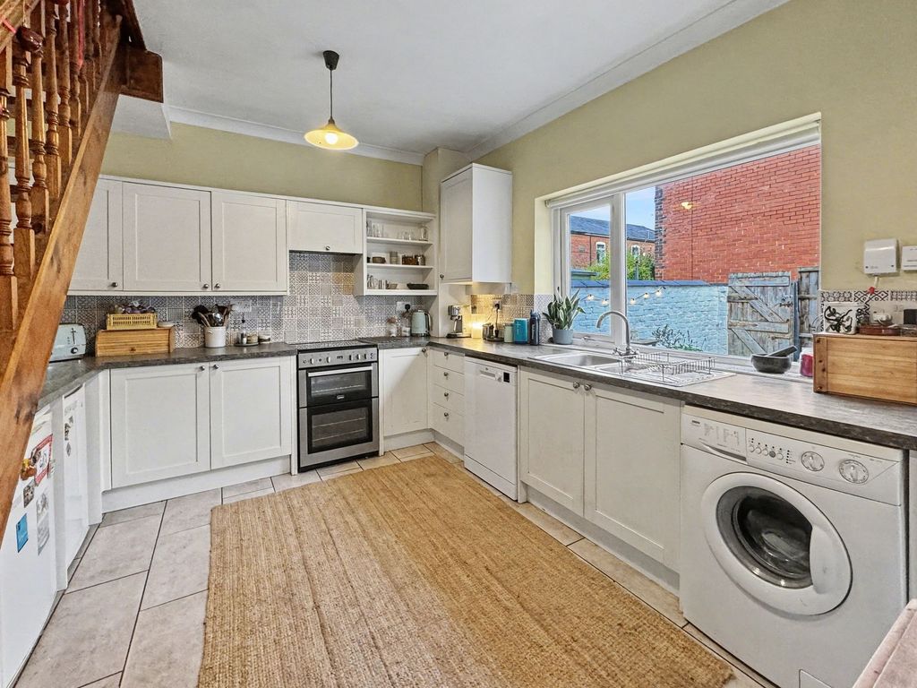 Property photo 3 of 19