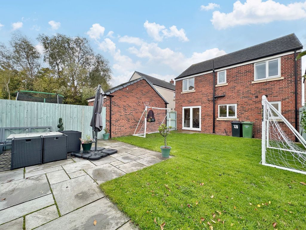 Property photo 3 of 19 Photo 2