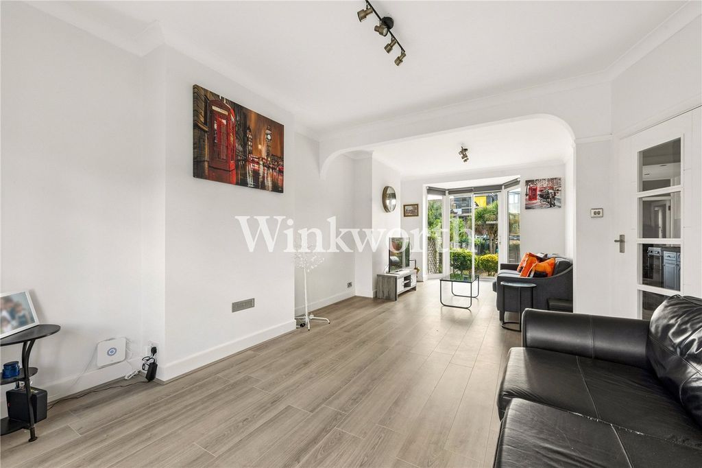 Property photo 1 of 14 Picture No. 11