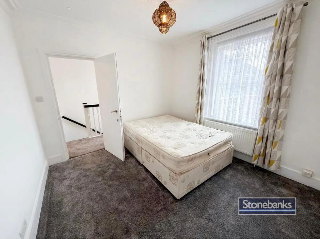 Additional image 14 of 9 bed detached house for saleSalisbury Road, Farnborough GU14