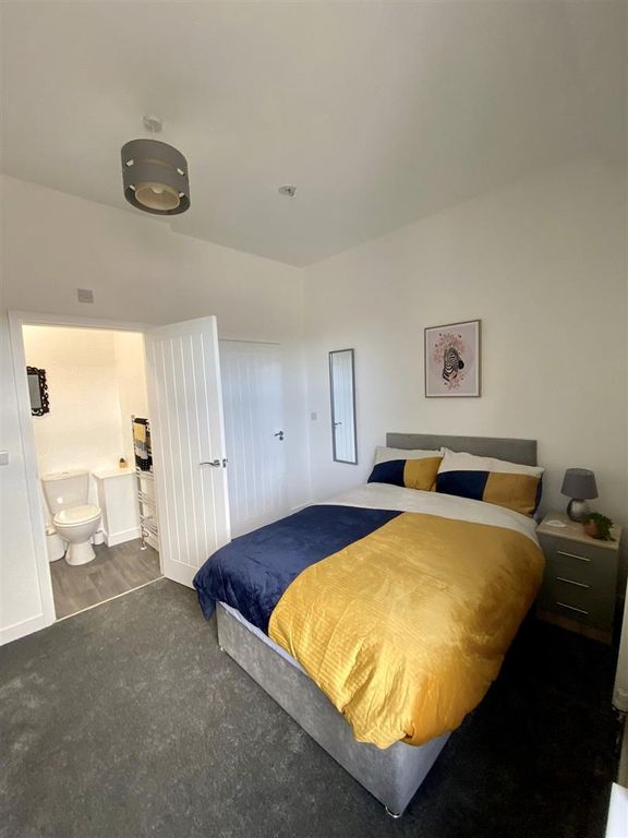 Property photo 1 of 12 Bedroom 6