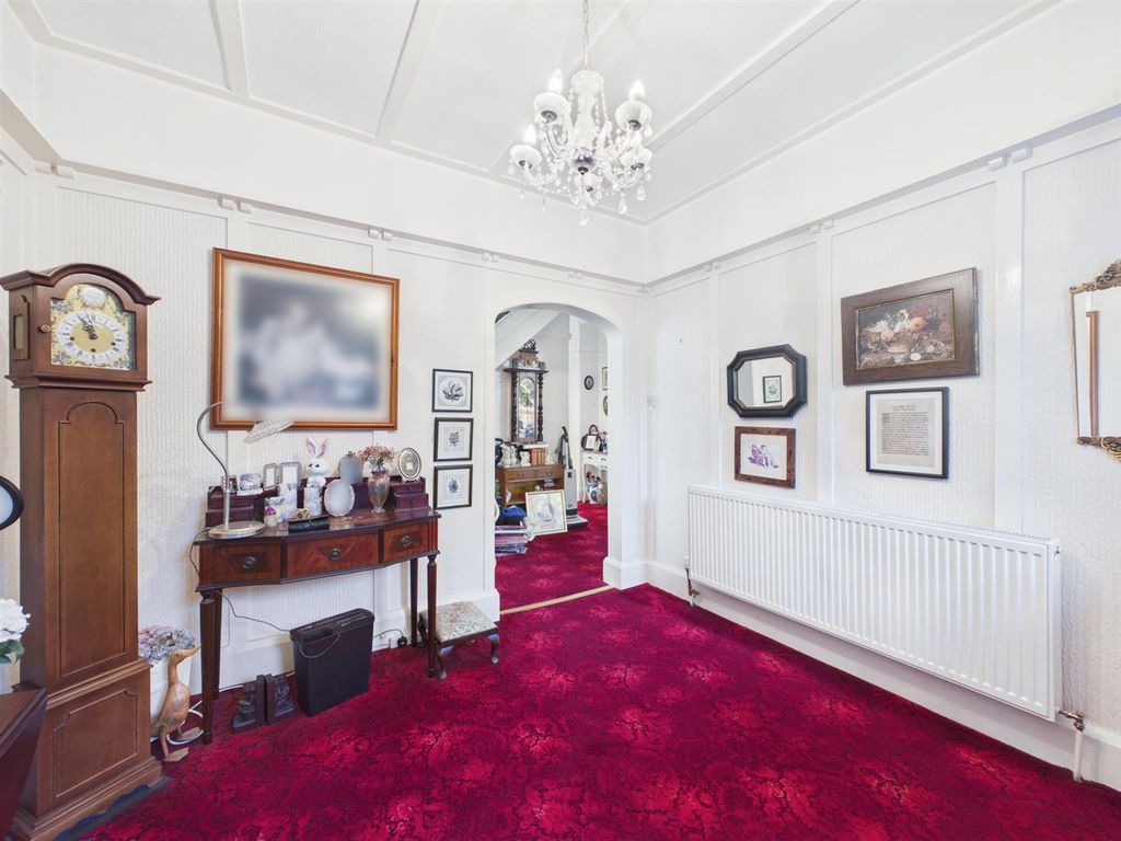 Property photo 3 of 45 Cam03844G0-Pr0513-Still002.Jpg