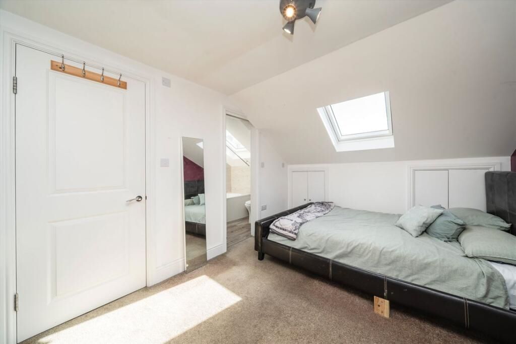 Property photo 3 of 7 Bedrom 2