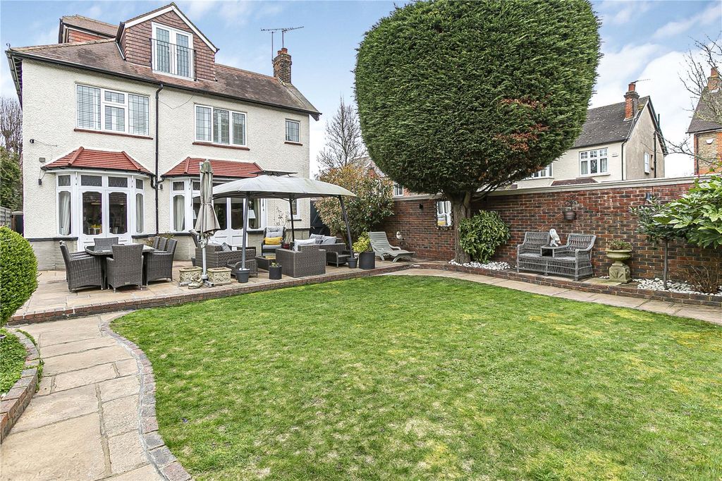 Additional image 29 of 6 bed detached house for salePark Avenue, Enfield EN1