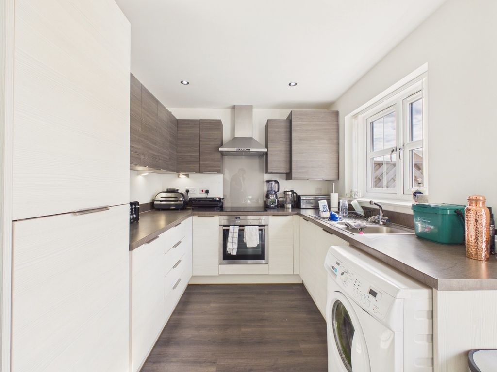 Property photo 2 of 14 5432153