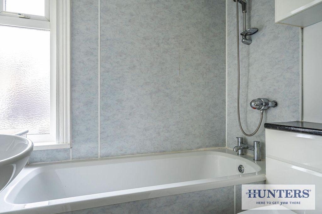 Property photo 2 of 14 Bathroom