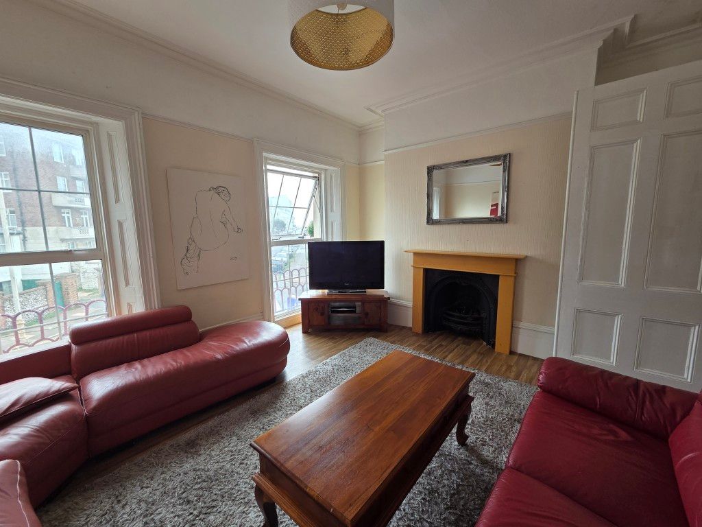 Property photo 2 of 15 First Floor Communal Living Room
