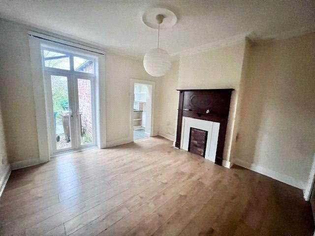 Property photo 2 of 11 Picture No. 03