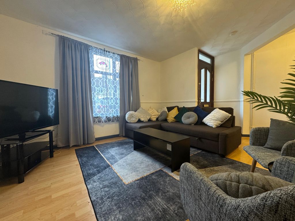 Property photo 2 of 15 Gallery