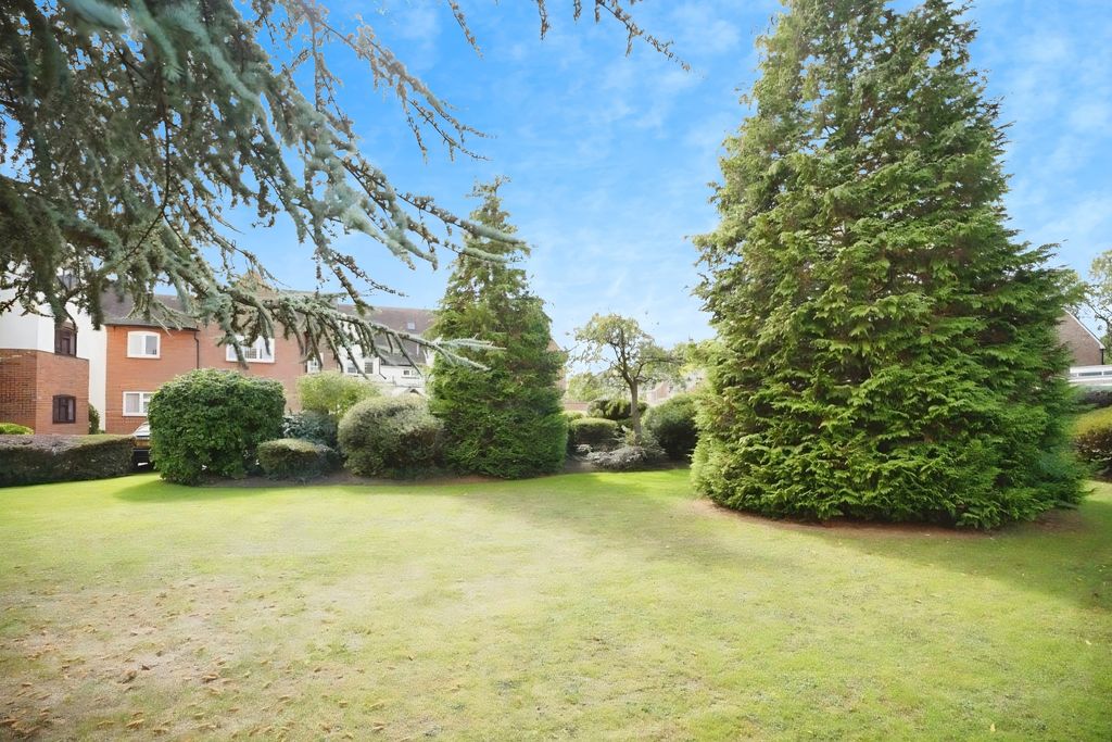 Property photo 2 of 11