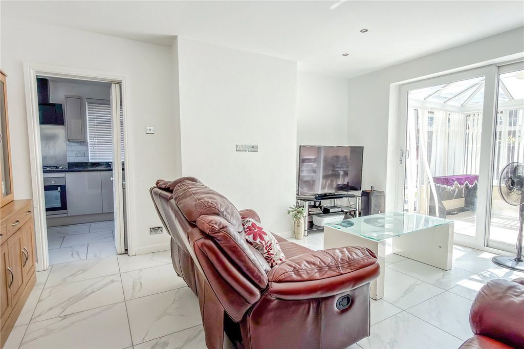 Property photo 2 of 18 Picture No. 03