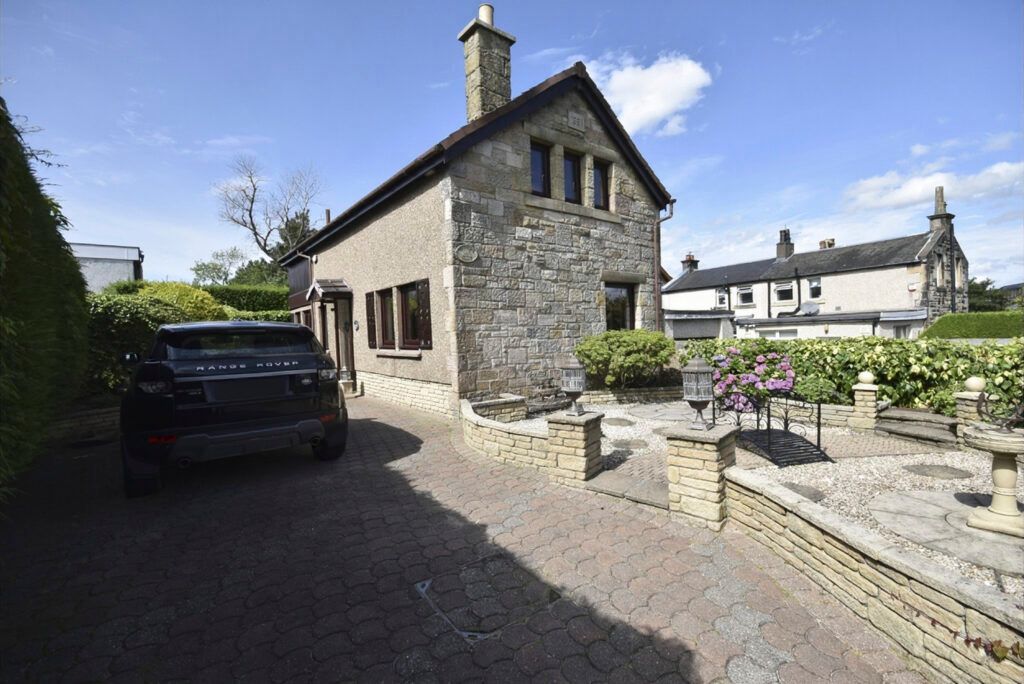 Property photo 1 of 41